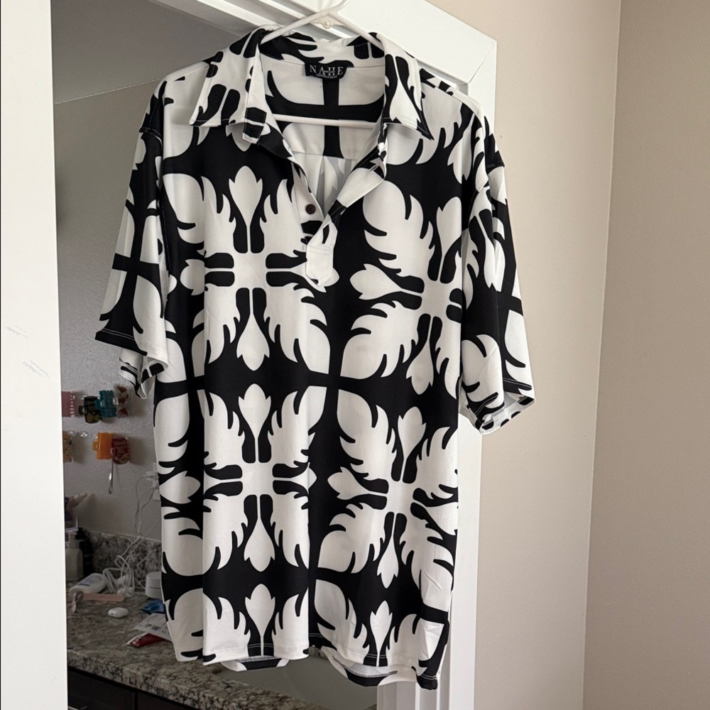 NAHE Men's Black and White Hawaiian print polo XL